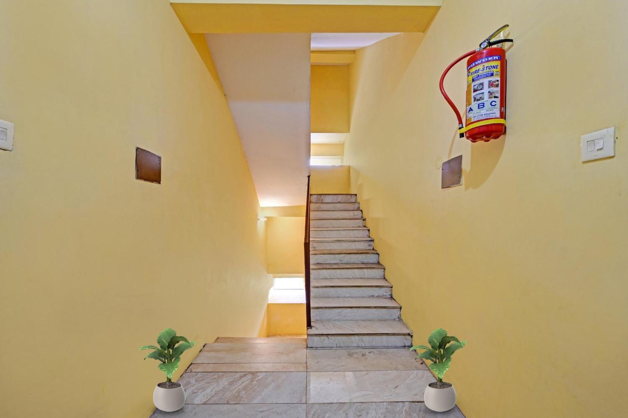 Hotel O Coastal Inn Luxury Service Apartments Kākināda Kültér fotó