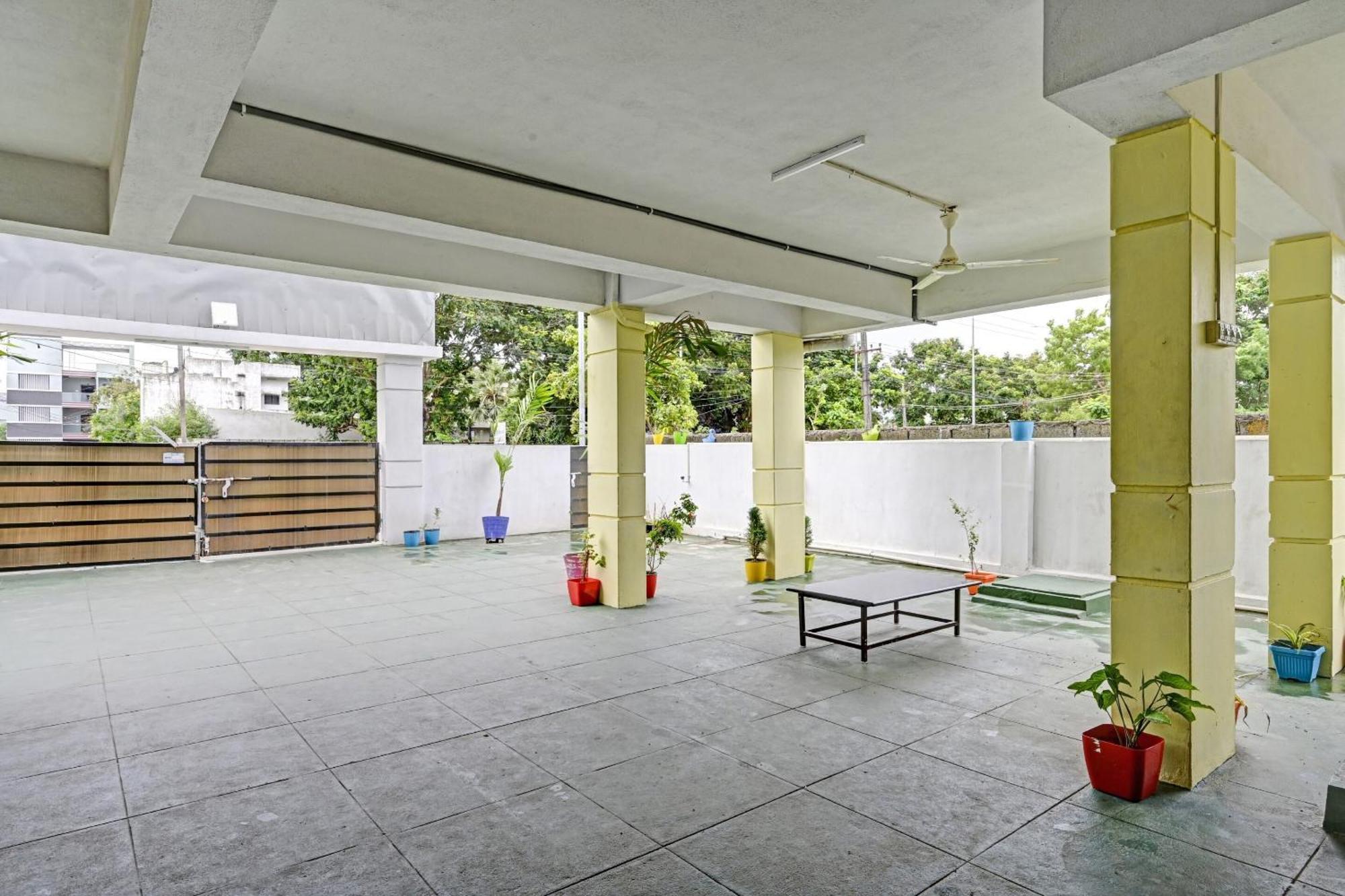 Hotel O Coastal Inn Luxury Service Apartments Kākināda Kültér fotó